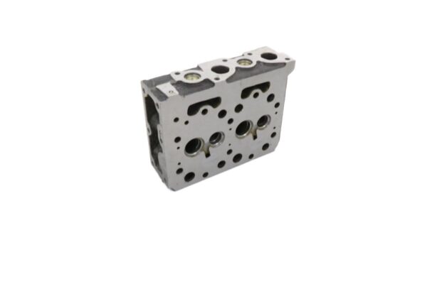 Cylinder head Kubota L175, L1500, L1501, L1801, Z750, Z751, Z851 - Image 2