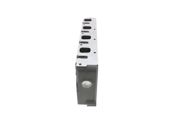 Cylinderhead Indirect injection Kubota V1702 IDI - Image 2