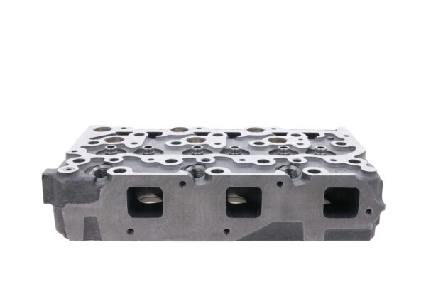 Cylinder head Kubota D1703 - Image 6