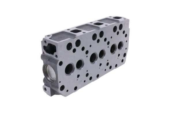 Cylinderhead Iseki, Isuzu, E3100, E3112, Iseki, Sial, SF, SFH, SGR, SXG, TF, TM, TXG, TPC, TU, 2120, Massey Ferguson, 1523, GC1705, GC1715, GC1702, GC1710, GC1720, GC2400, GC2600 - Image 3