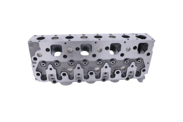 Cylinder head Perkins 404D-22 - Image 8