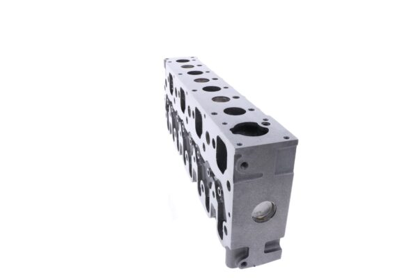 Cylinder head Perkins 404D-22T - Image 2
