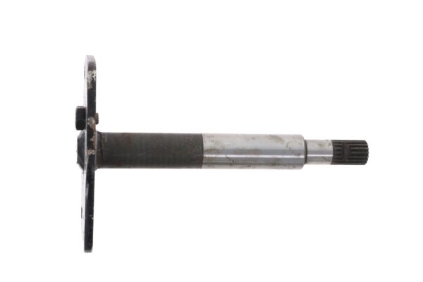 Spindle Yanmar 4WD LH YM1510 - Image 4