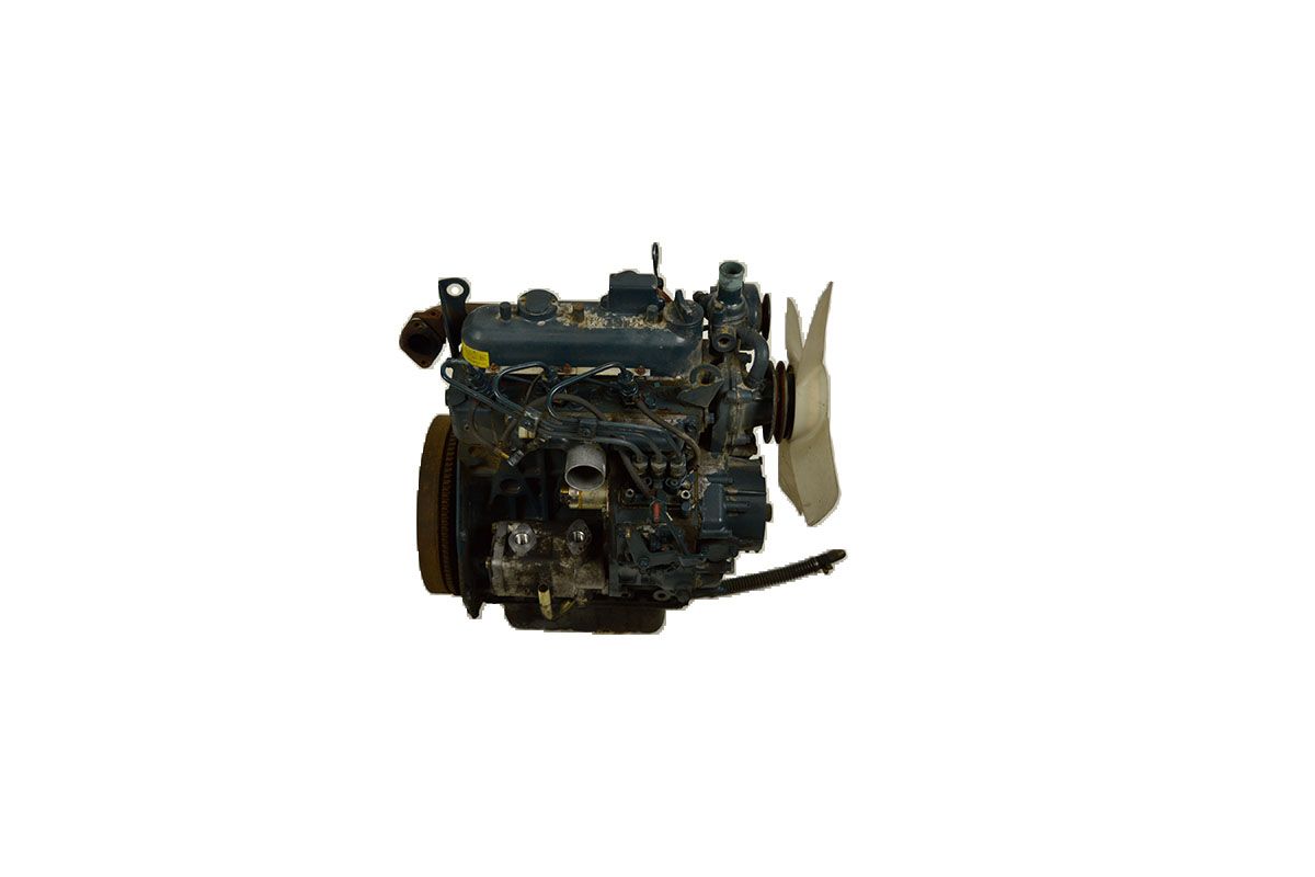 Kubota D905 diesel engine 3-cylinder